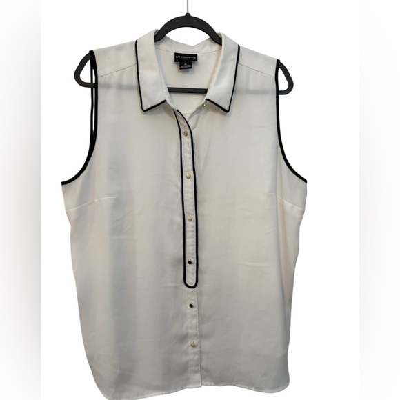Liz Claiborne Tops - Liz Claiborne White Blouse